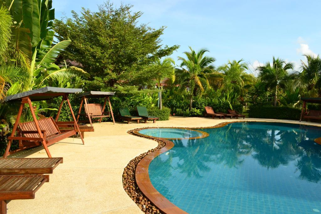 Yuwadee Resort Chalong Bagian luar foto