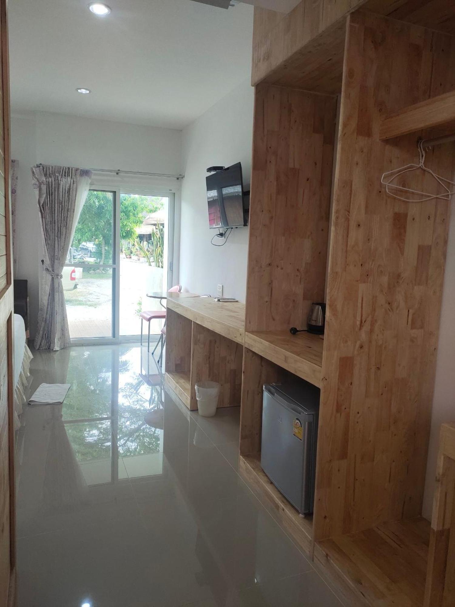 Yuwadee Resort Chalong Bagian luar foto