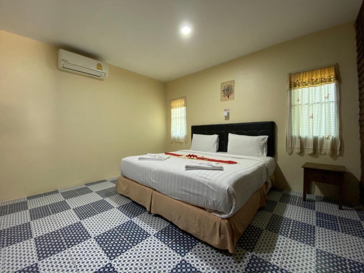 Yuwadee Resort Chalong Bagian luar foto