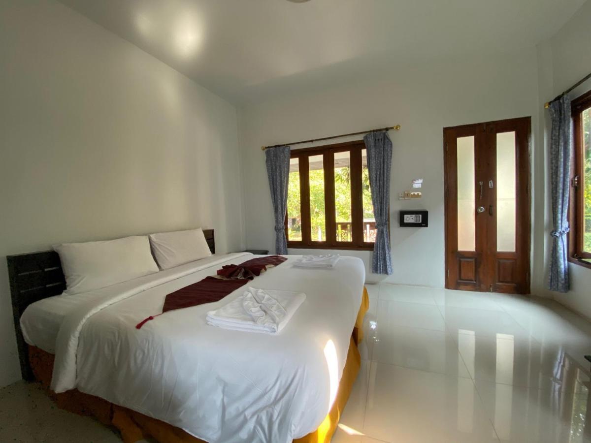 Yuwadee Resort Chalong Bagian luar foto