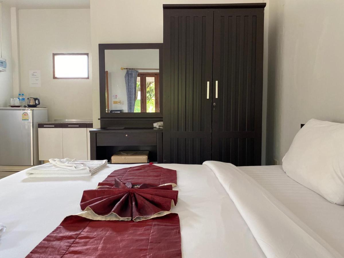 Yuwadee Resort Chalong Bagian luar foto