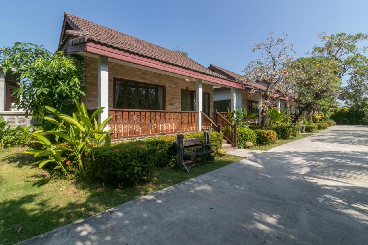 Yuwadee Resort Chalong Bagian luar foto